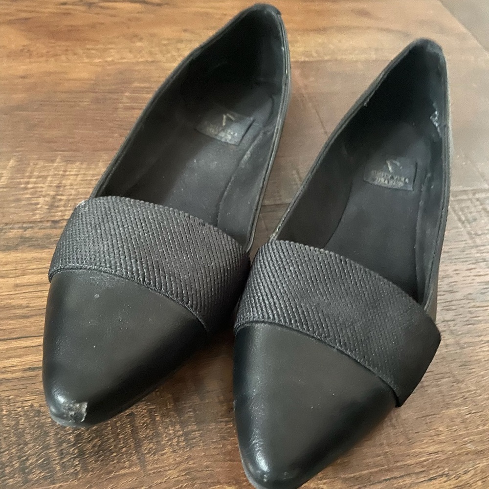 Simply Vera Vara Wang Black May Flats